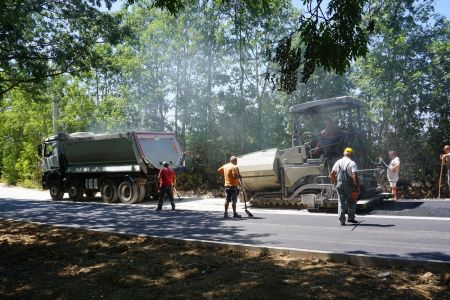 Read more: Radovi oko uređenja crkvenog dvorišta napreduju a KTM Brina asfaltirala prilaznu ulicu i...