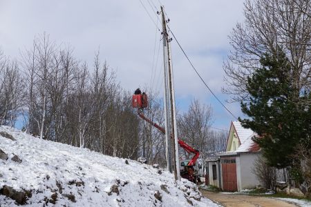 Read more: Elektro ispostava Tomislavgrad otklonila kvar na niskonaponskoj mreži u Omolju