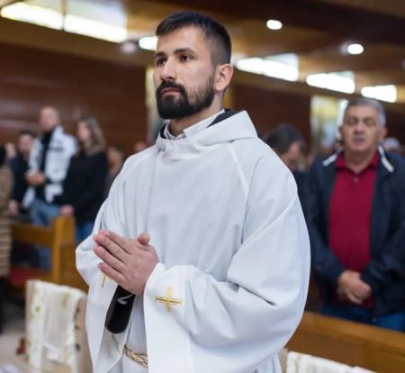 Read more: Božji dar Crkvi i narodu: Trojica novih đakona u Mostaru