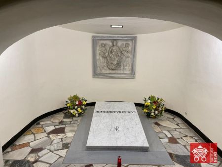 Read more: Grob pape Benedikta XVI.  otvoren je za javnost