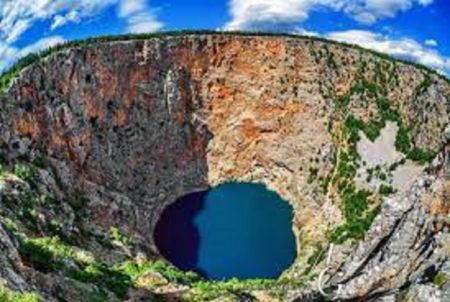 Read more: Imotski, - Priče naših starih,  Legenda o nastanku jednog od najljepših jezera u Hrvatskoj
