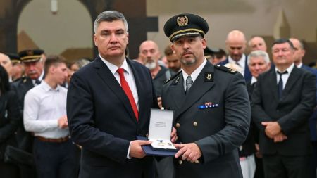 Read more: Pukovnik Ivan Grgić, iz Seonice, Tomislavgrad odlikovan je Spomenicom domovinske zahvalnosti