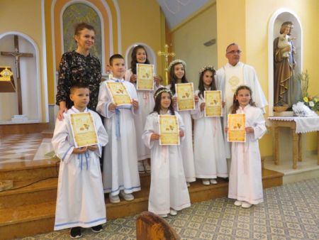 Read more: Krizma i Pričest u Seonici