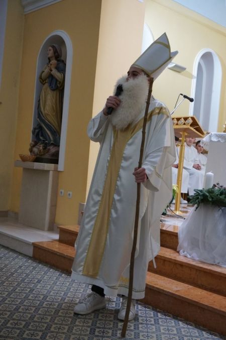 Read more: Sveti Nikola u crkvi UBDM u Seonici darivao djecu 
