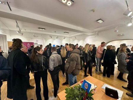 gallery1