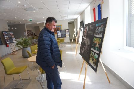 gallery1